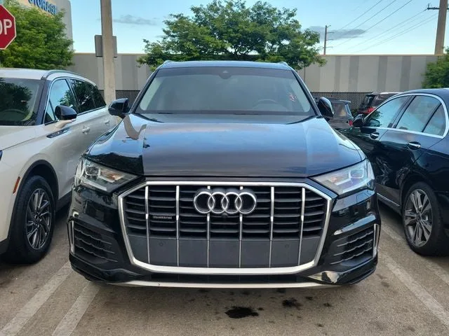 2020 Audi Q7 55 Premium Plus quattro photo 2