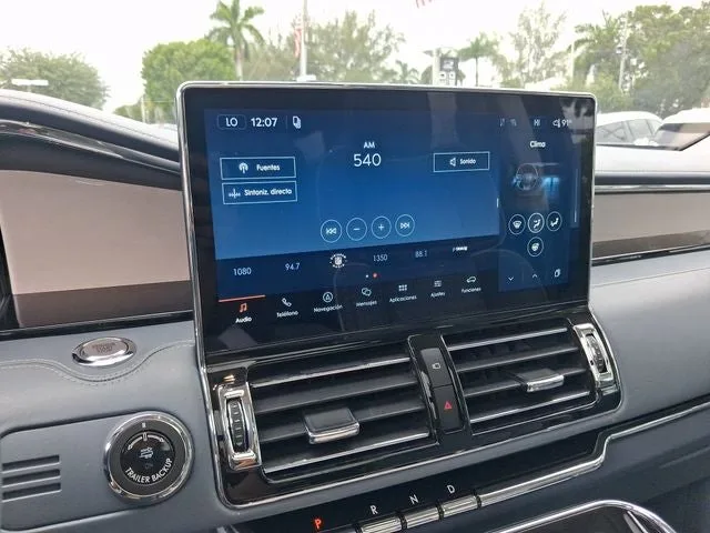 2022 Lincoln Navigator L Black Label photo 18