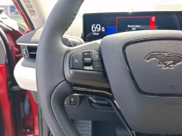 2023 Ford Mustang Mach-E Premium photo 18