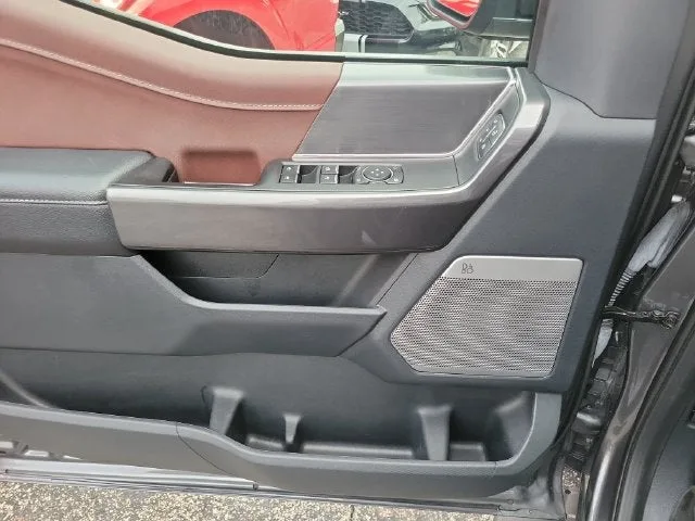 2023 Ford F-150 Lariat photo 17