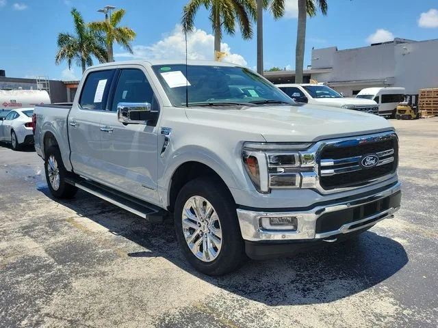 2024 Ford F-150 Lariat photo 2