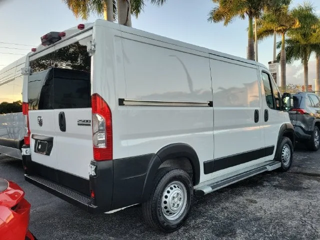 2025 RAM ProMaster 2500 Base photo 3
