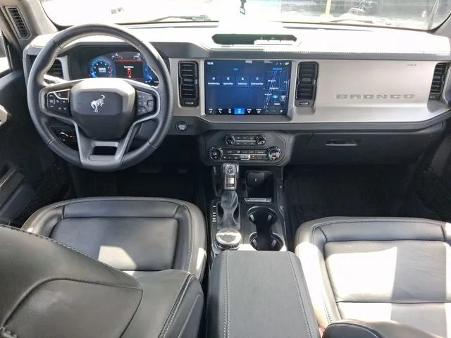 2025 Ford Bronco Outer Banks photo 7