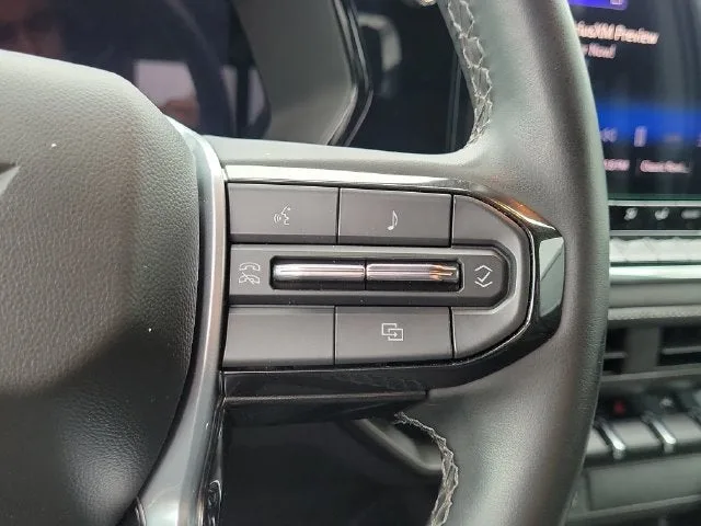 2025 Chevrolet Colorado LT photo 21