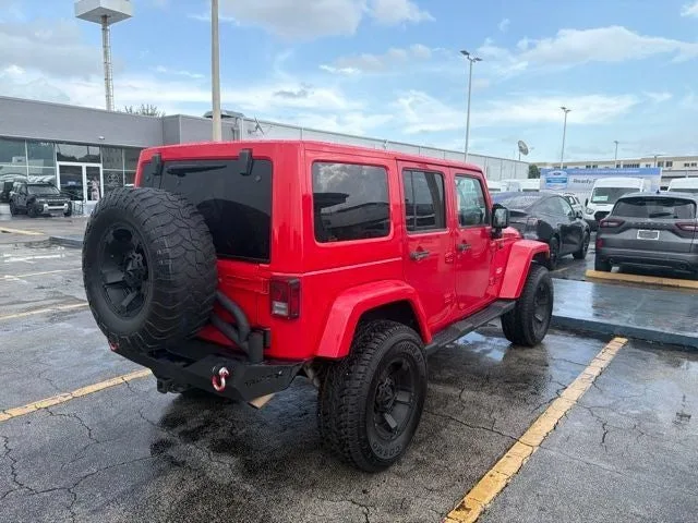 2015 Jeep Wrangler Unlimited Sahara photo 4