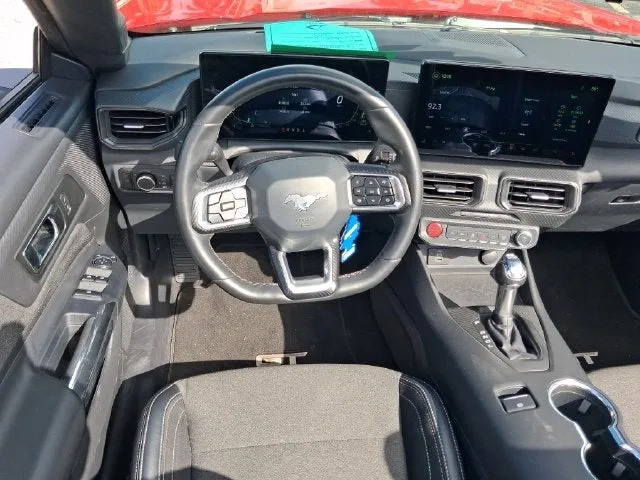 2025 Ford Mustang EcoBoost photo 5