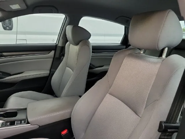 2018 Honda Accord Hybrid Base photo 9