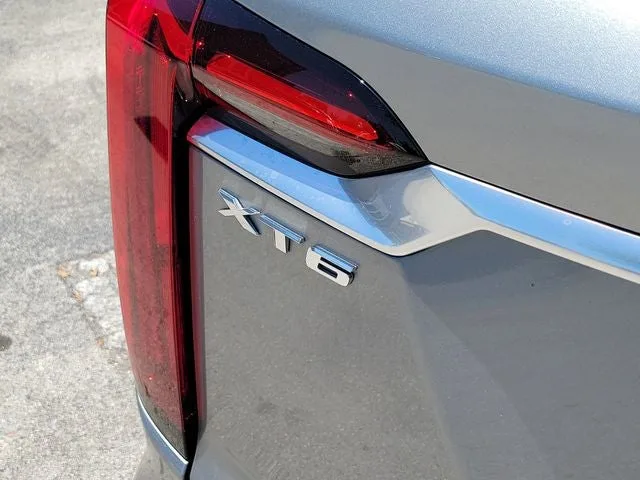2023 Cadillac XT6 Premium Luxury photo 8
