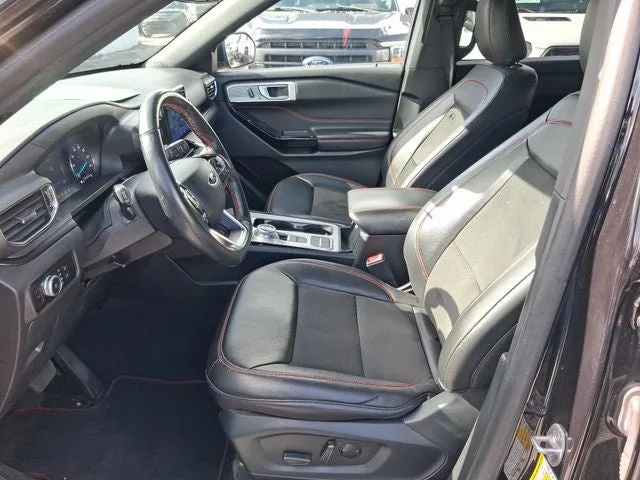 2023 Ford Explorer ST-Line photo 12