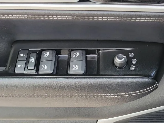 2022 Jeep Wagoneer Series II photo 22