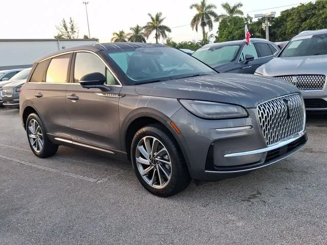 2023 Lincoln Corsair Standard photo 23
