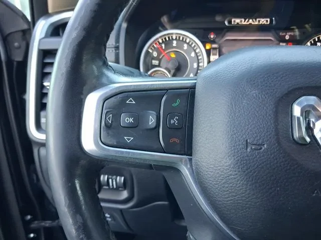 2019 RAM 1500 Laramie photo 17