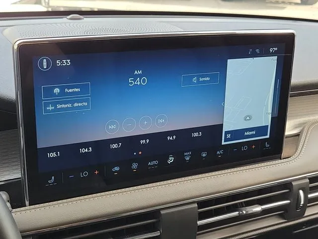2025 Lincoln Corsair Premiere photo 23