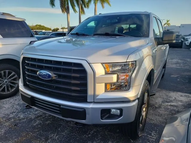 2017 Ford F-150 XLT photo 32