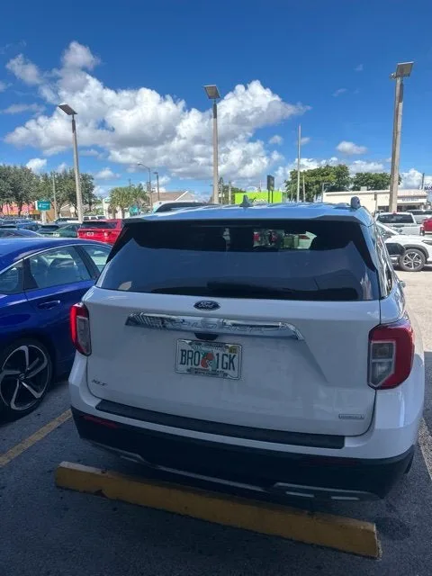 2020 Ford Explorer XLT photo 14
