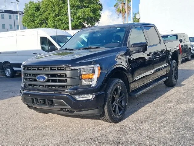 2022 Ford F-150 Lariat photo 2