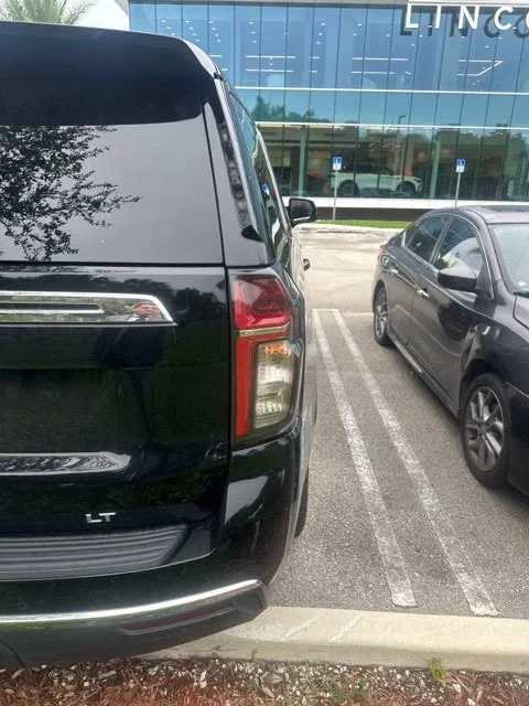 2021 Chevrolet Tahoe LT photo 10
