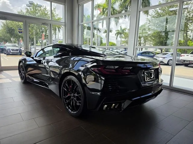 2025 Chevrolet Corvette Stingray 2LT photo 4