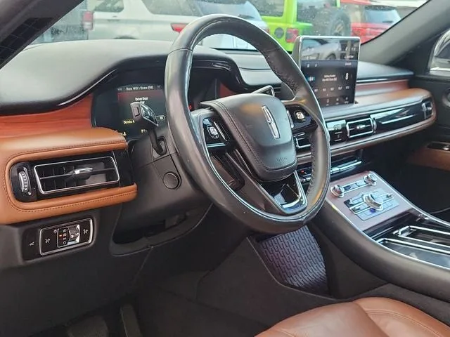 2023 Lincoln Aviator Reserve Premium photo 10