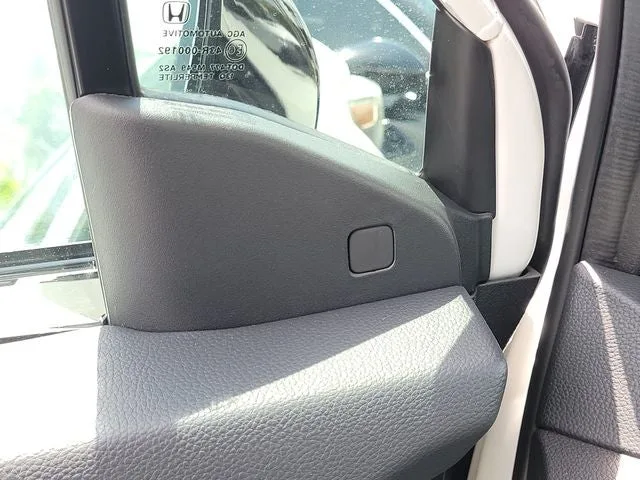 2025 Honda Ridgeline Black Edition photo 17