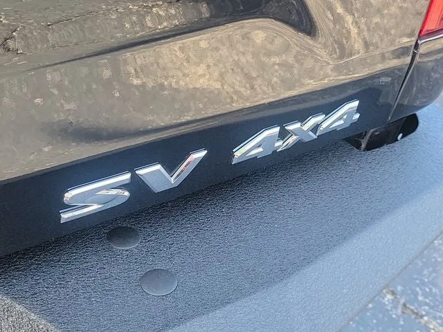 2024 Nissan Titan SV photo 6