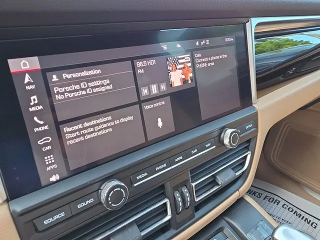 2020 Porsche Macan S photo 21