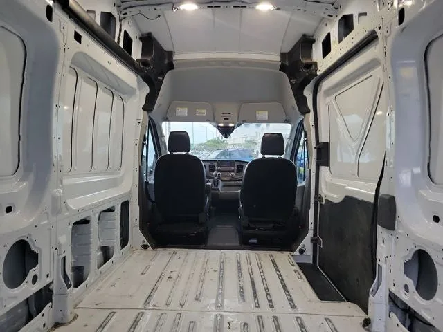 2023 Ford Transit-250 Base photo 7