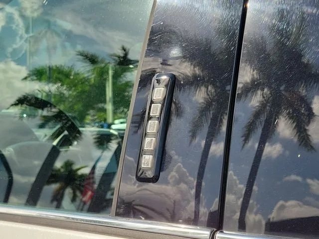 2018 Ford F-250SD Platinum photo 9