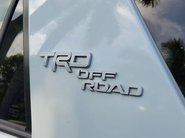 2022 Toyota 4Runner TRD Off-Road Premium photo 6