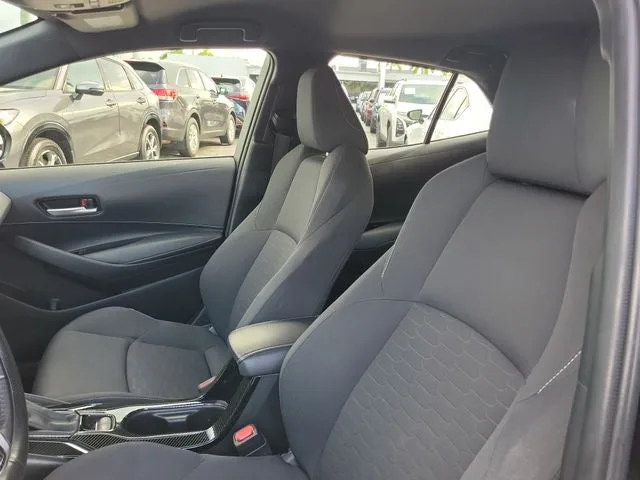 2022 Toyota Corolla Hatchback SE Nightshade Edition photo 11