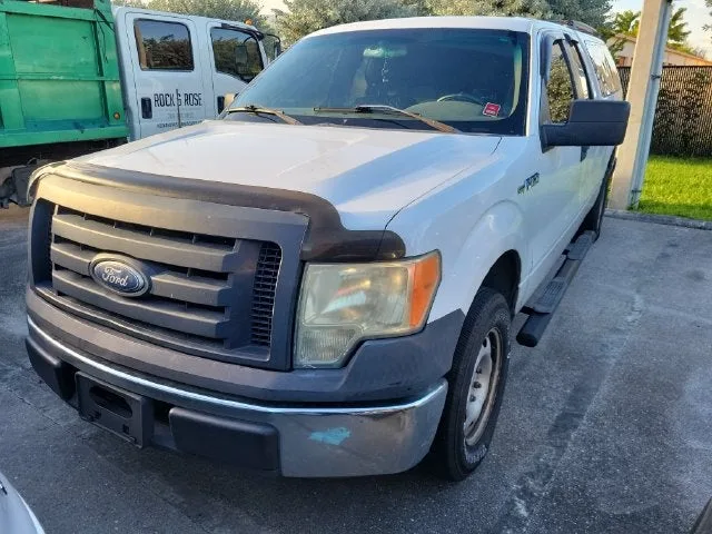 2010 Ford F-150 XL photo 2