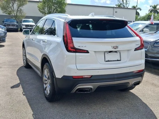2019 Cadillac XT4 Premium Luxury photo 3