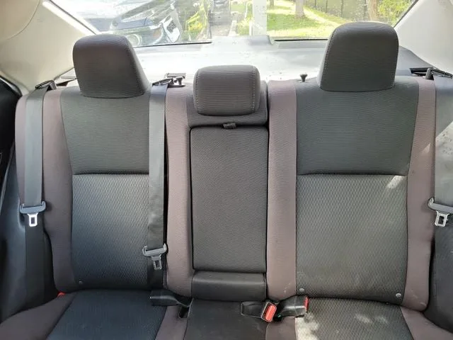 2018 Toyota Corolla LE photo 10