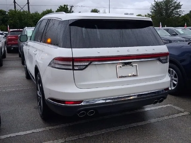 2024 Lincoln Aviator Reserve Premium photo 3