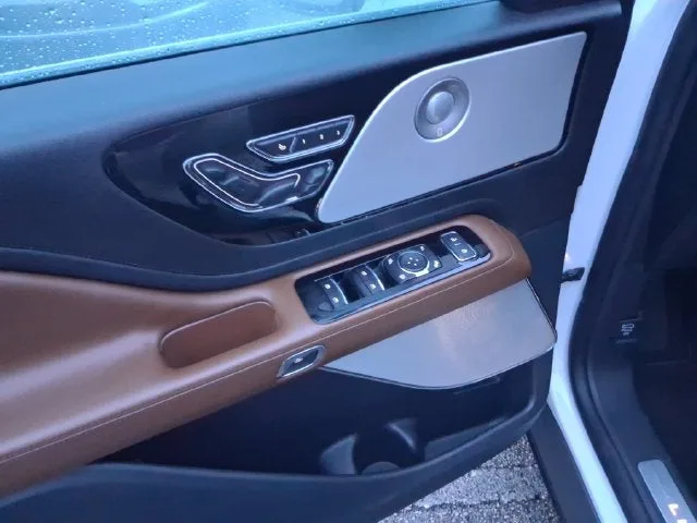 2024 Lincoln Aviator Reserve Premium photo 13
