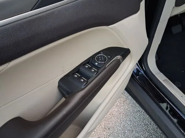 2019 Lincoln MKC Standard photo 14