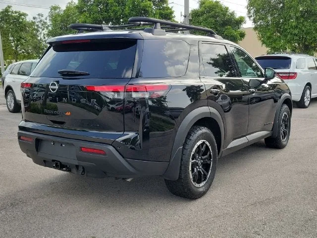 2025 Nissan Pathfinder Rock Creek photo 6