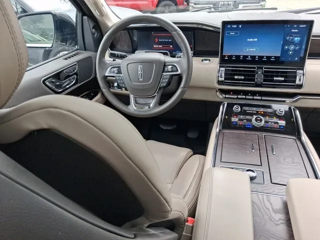 2023 Lincoln Navigator Reserve photo 8