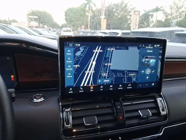 2023 Lincoln Navigator Black Label photo 20