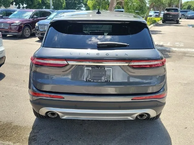 2025 Lincoln Corsair Premiere photo 5