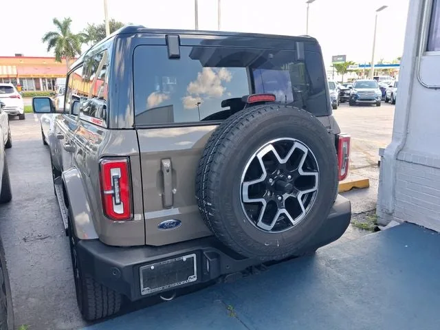 2025 Ford Bronco Outer Banks photo 3