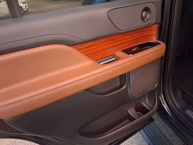 2024 Lincoln Navigator Reserve photo 9