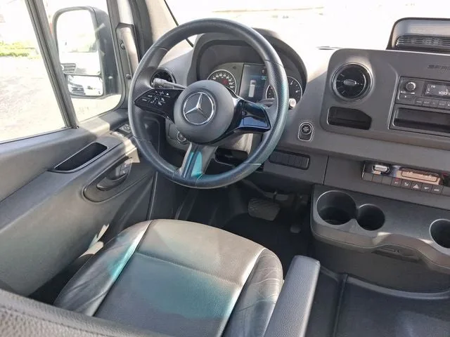 2025 Mercedes-Benz Sprinter 2500 Cargo 170 WB High Roof photo 10
