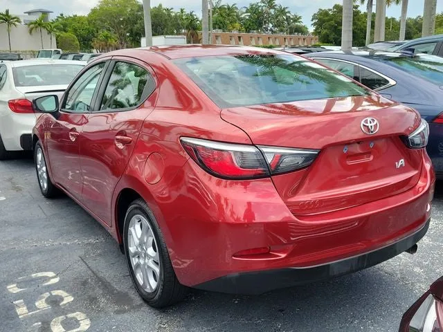 2018 Toyota Yaris iA Base photo 4