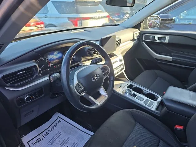 2023 Ford Explorer XLT photo 17