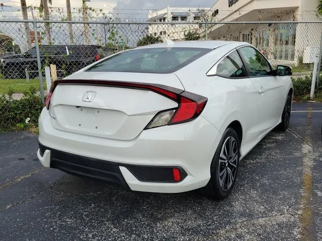 2016 Honda Civic EX-T photo 3