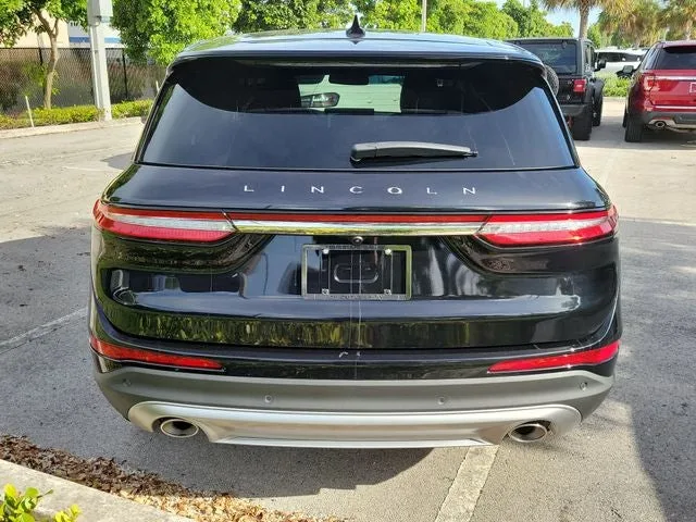 2025 Lincoln Corsair Premiere photo 5