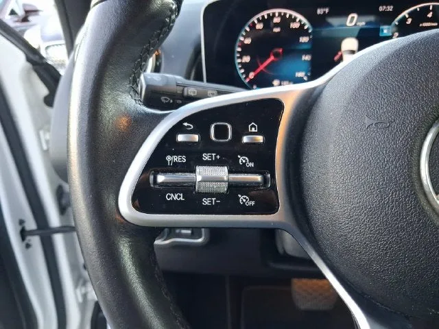 2020 Mercedes-Benz GLB GLB 250 photo 17