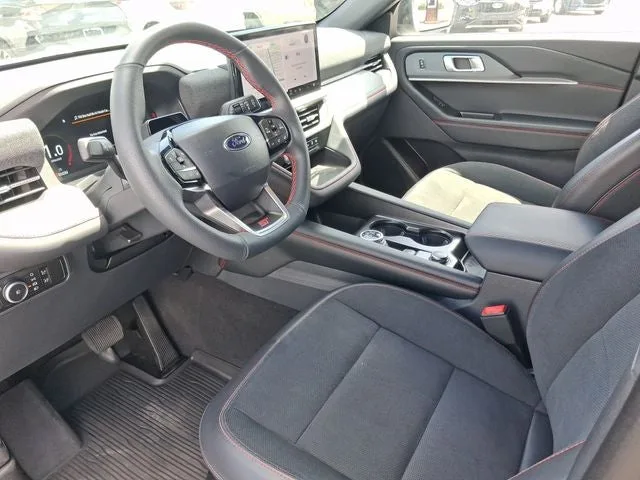 2026 Ford Explorer ST photo 11