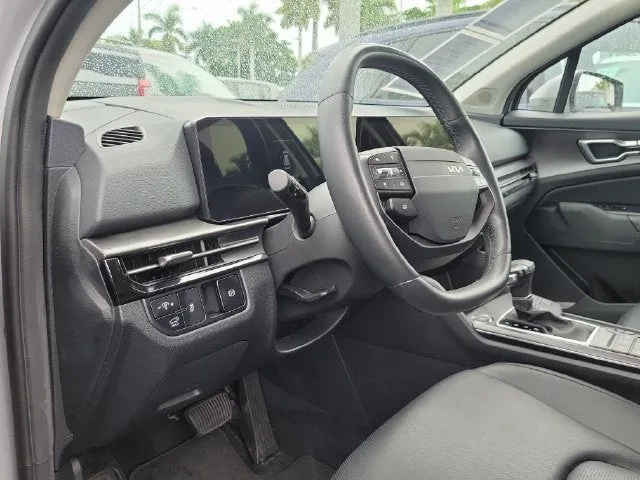 2026 Kia Sportage EX photo 8